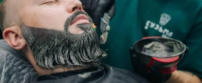При камуфляже бороды используют тонику | Источник: барбершоп «Кузьма»