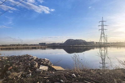 Гора инертных материалов на Трактовой: что происходит