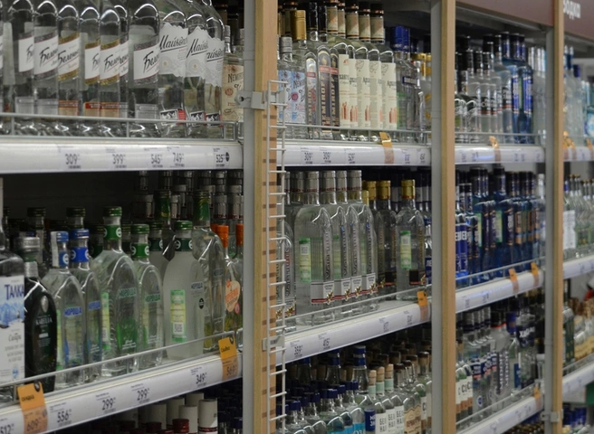 В Уфе пятеро подростков отравились алкоголем и таблетками | ya62.ru