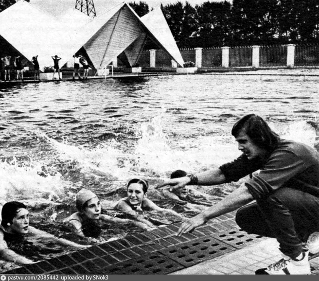 В 1980-х здесь кипела жизнь. Старое фото из журнала «Работница» | Источник: Г. Романов, журнал «Работница» / Pastvu.com