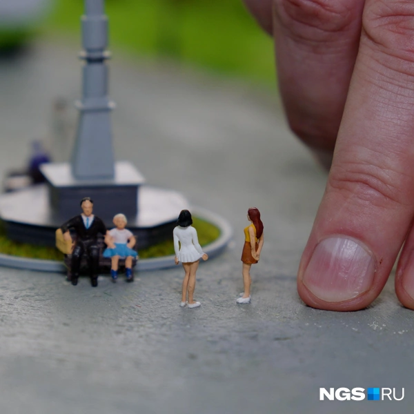Высота человеческих фигурок — не больше 2 см | Источник: Антон Дигаев / NGS.RU