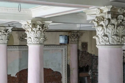 Мэр Уфы проверил ремонт кинотеатра «Победа»