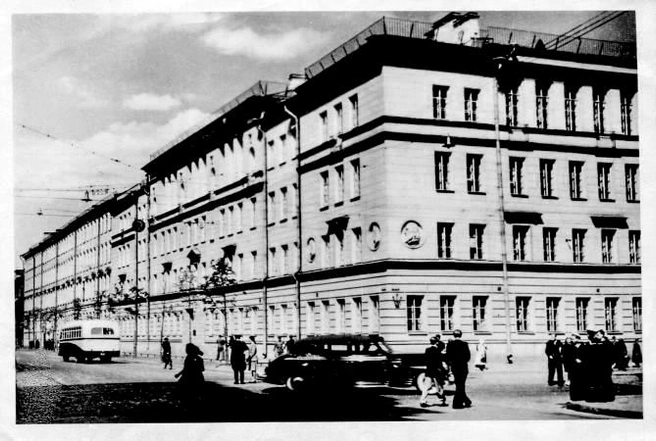 Источник: Фото Л. Зиверта / 1950-1951 / Гимназия N 171 на Citywalls.ru
