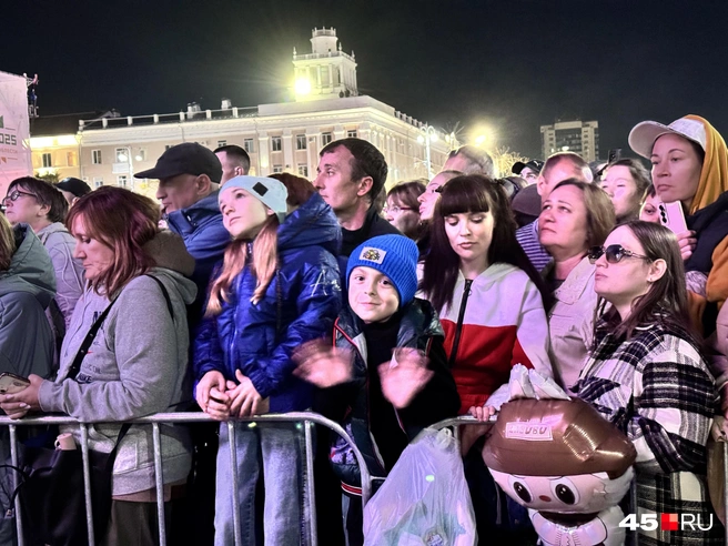На концерте было много детей | Источник: Юлия Король / 45.RU