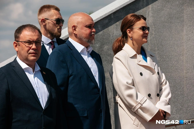 У каждого из губернаторов есть свои поклонники | Источник: Максим Серков / NGS42.RU