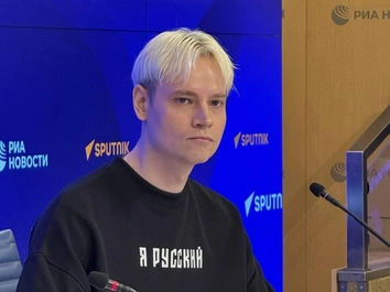 SHAMAN доказал на пресс-конференции, что носит трусы — видео