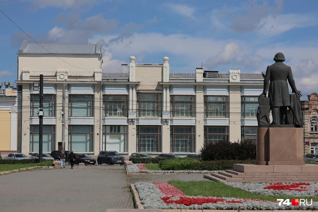 И тогда, и сейчас картинная галерея располагалась в дореволюционном здании — пассаже братьев Яушевых | Источник: Наталья Лапцевич