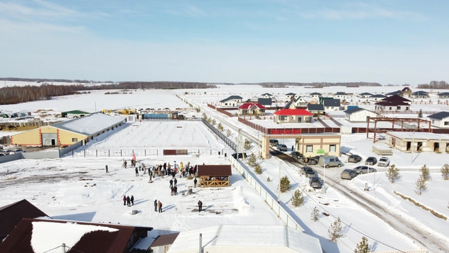 Десятки семей уже переехали в «Покровский», поселок растет и развивается с каждым днем | Источник: Андрей Винников