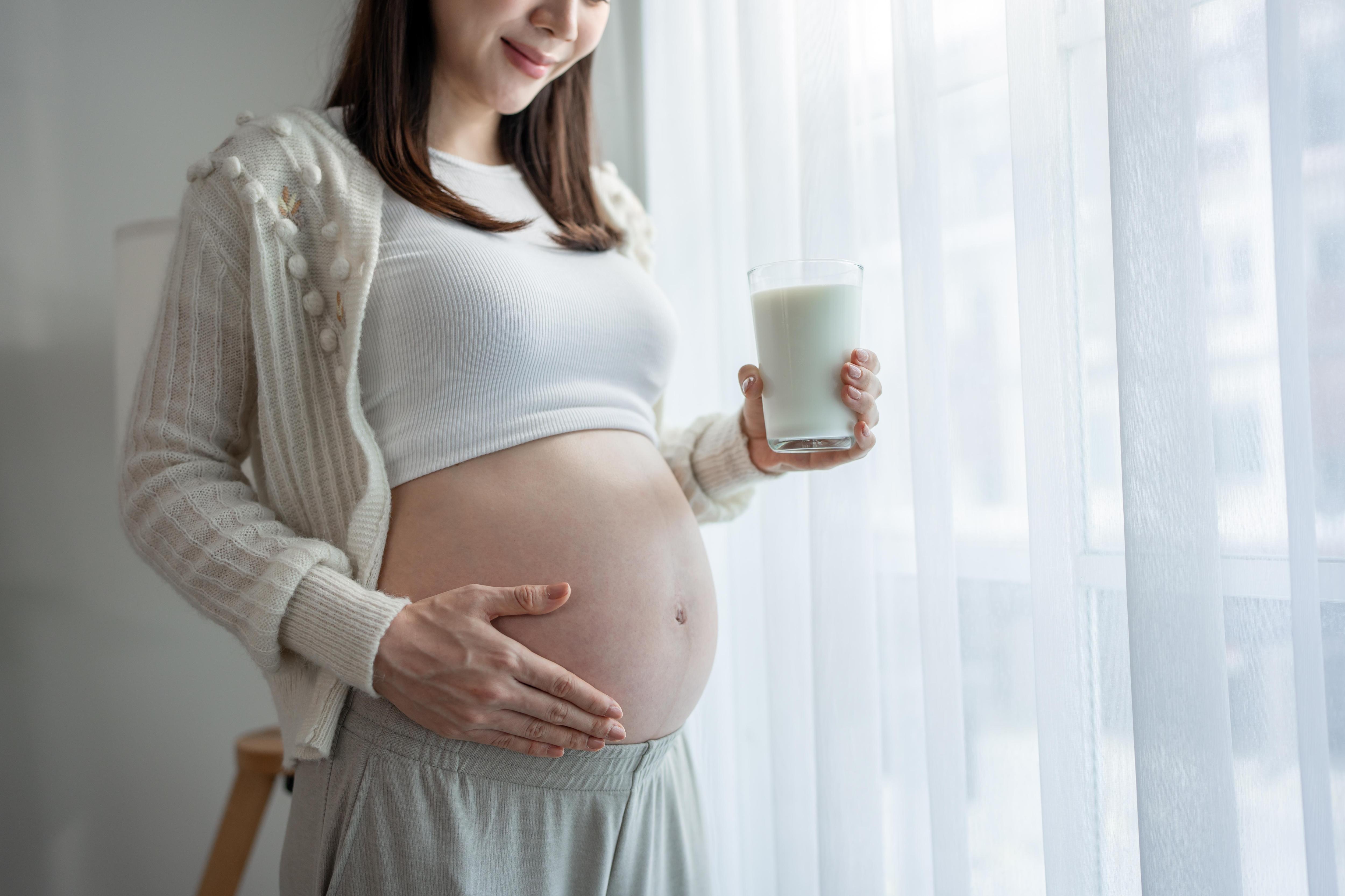 13-летняя школьница беременна от студента: Неделю приходила в себя, сначала не понимала, что происходит