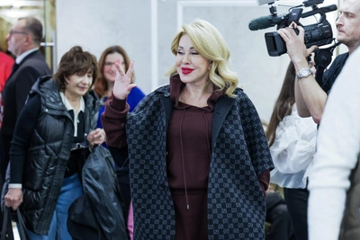 «Самолет на десять человек»: Успенская замахнулась на подарок с размахом