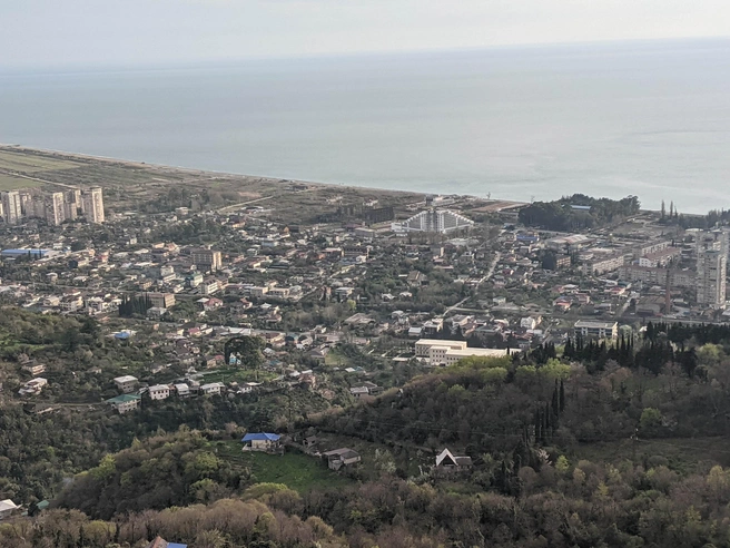 Вид со смотровой площадки горы Мамдзышха | Источник: Оксана Витязь