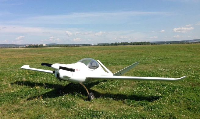 Самолет АКМ-3 на аэродроме Фролово | Источник: Роман Плетнев / Личный архив
