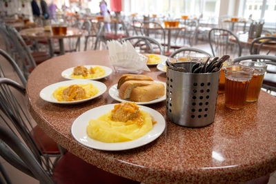 Алла Тирских: зачем я забирала еду в патриотическом центре