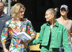 Хейли Болдуин и Джастин Бибер в Беверли-Хиллз, 30 августа