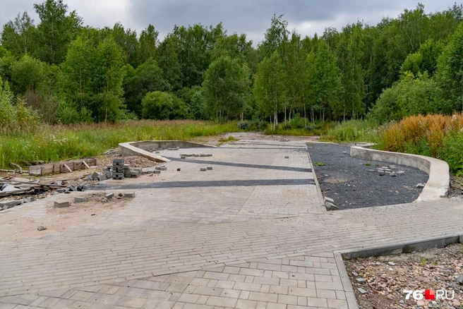 В парке много строительного мусора и недоработок | Источник: Кирилл Поверинов / 76.RU