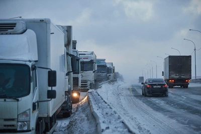 Трассу Волгоград — Саратов закрыли из-за урагана