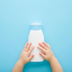 Перестаньте им верить: 5 вредных мифов о купании новорожденного