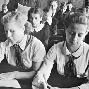 Как одевались школьники в СССР: 20 фото, которые вызовут у вас ностальгию