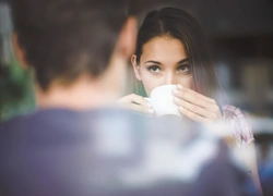 Звучит глупо: 7 фраз, которые сорвут первое свидание — не стоит их говорить