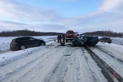 Двое погибли в ДТП на встречной полосе под Волгоградом