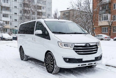 Sollers Launches Affordable Seven-Seat Minivan to Boost Birth Rates