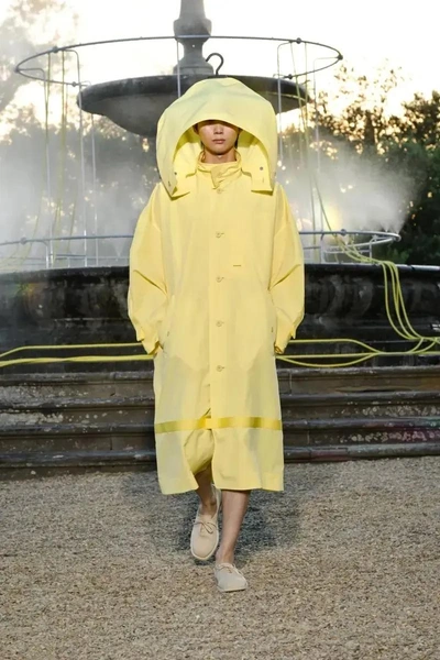 Олжас для Issey Miyake | Источник: Issey Miyake