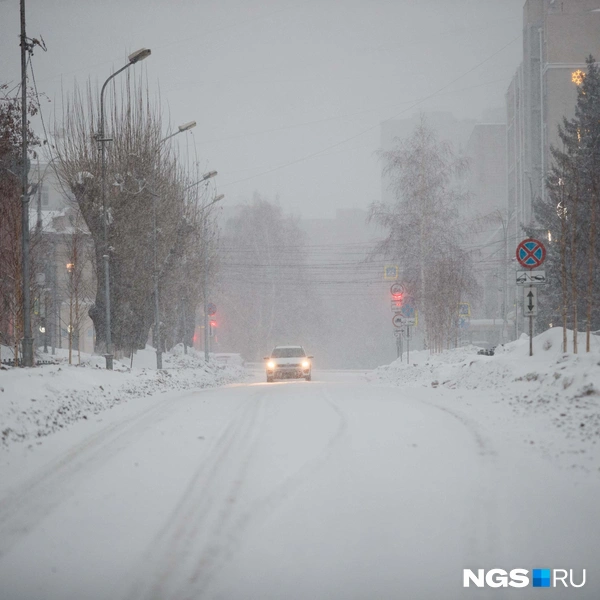 Утром был снегопад | Источник: Андрей Бортко / NGS.RU
