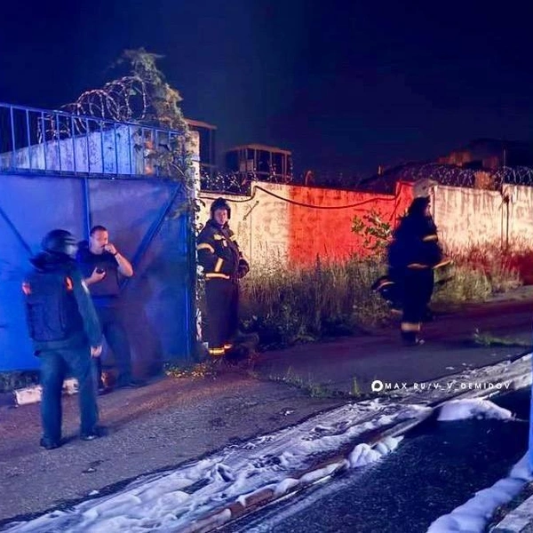 Здесь и втором фото&nbsp;— первые кадры с места ракетного удара по Белгороду в ночь на 4 июля | Источник: Валентин Демидов / max.ru