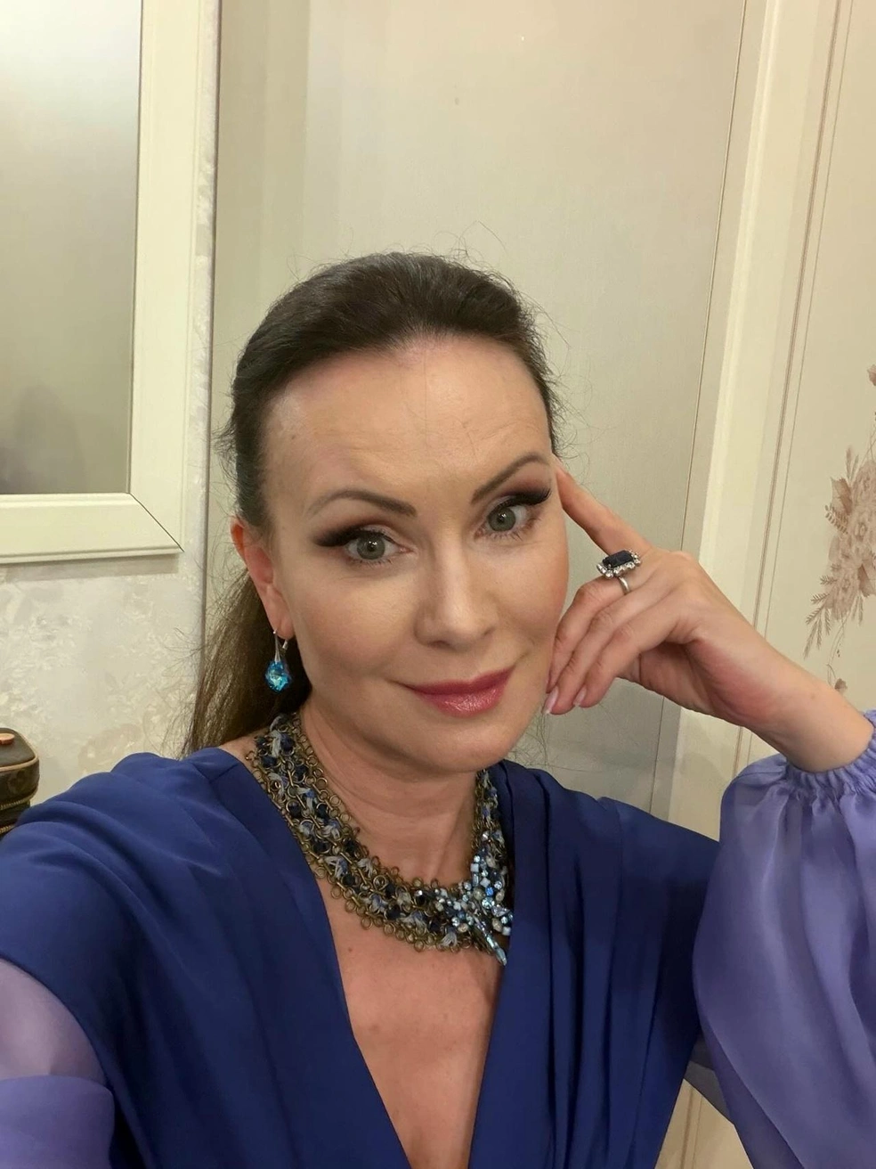 55-летняя Нонна Гришаева поддерживает хорошую генетику здоровым образом жизни | Источник: grishaevanonna/ Instagram (экстремистская организация, деятельность запрещена на территории РФ)