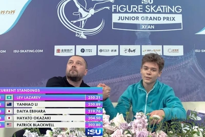 Лазарев выиграл третий этап подряд для россиян на Гран-при ISU
