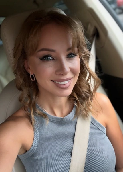 Полина Диброва | www.starhit.ru