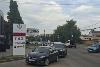 Липецк ввел приоритет заправки для спецтранспорта, Тамбов просит лимиты