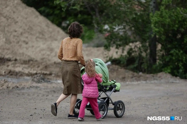 Жители соседних микрорайонов 1,5 года «живут» на стройке | Источник: Евгений Софийчук / NGS55.RU