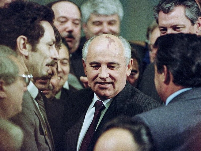 Михаил Горбачев, президент СССР | Источник: Василий Корнеев / ТАСС