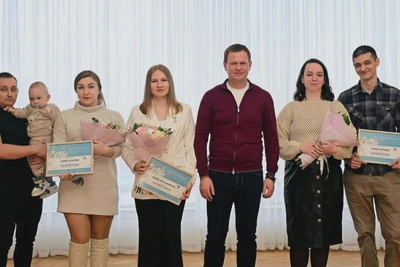 В Новом Уренгое 50 молодых семей получили жилищный капитал