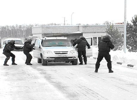 В Рязанской области бойцы ОМОНа задержали подозреваемого в грабеже | ya62.ru