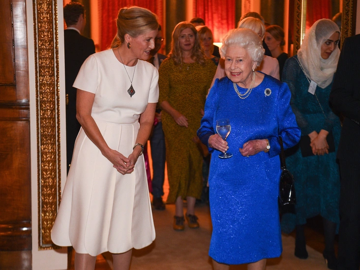 Елизавета II и Софи Уэссекская на приеме в Букингемском дворце, 29 октября 2019