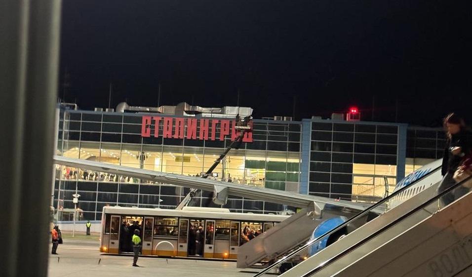 Терминал аэропорта Волгограда украсила надпись «Сталинград»