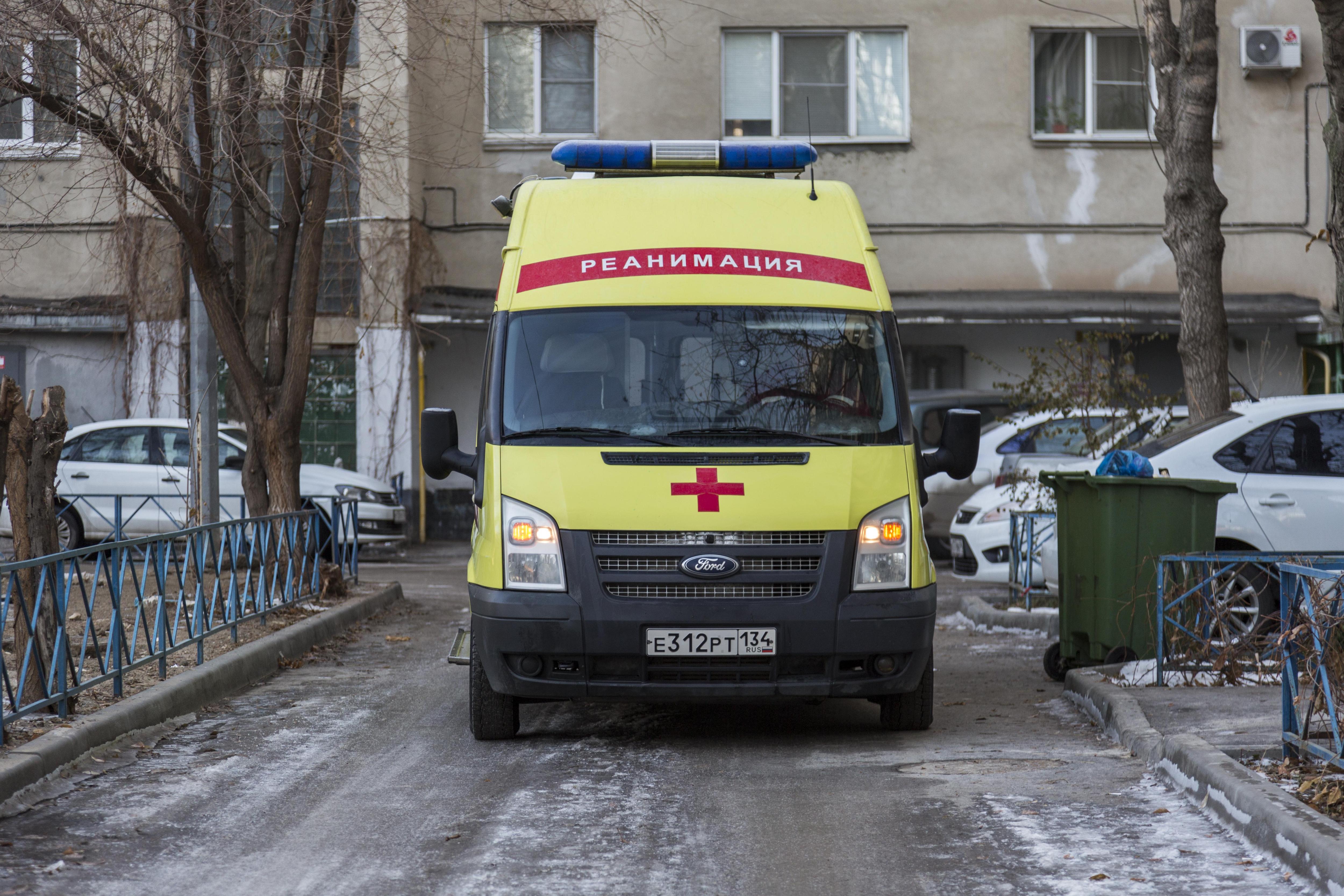 В Волгограде врачи скорой помощи возмутились урезанными зарплатами. Сотрудники начали увольняться