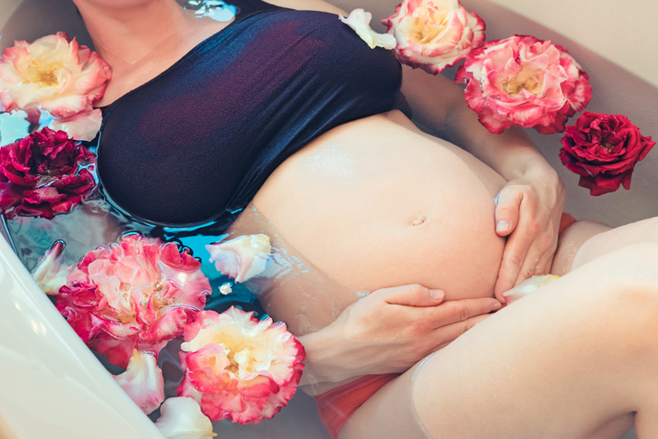 Можно ли беременным принимать ванну: мнение гинеколога