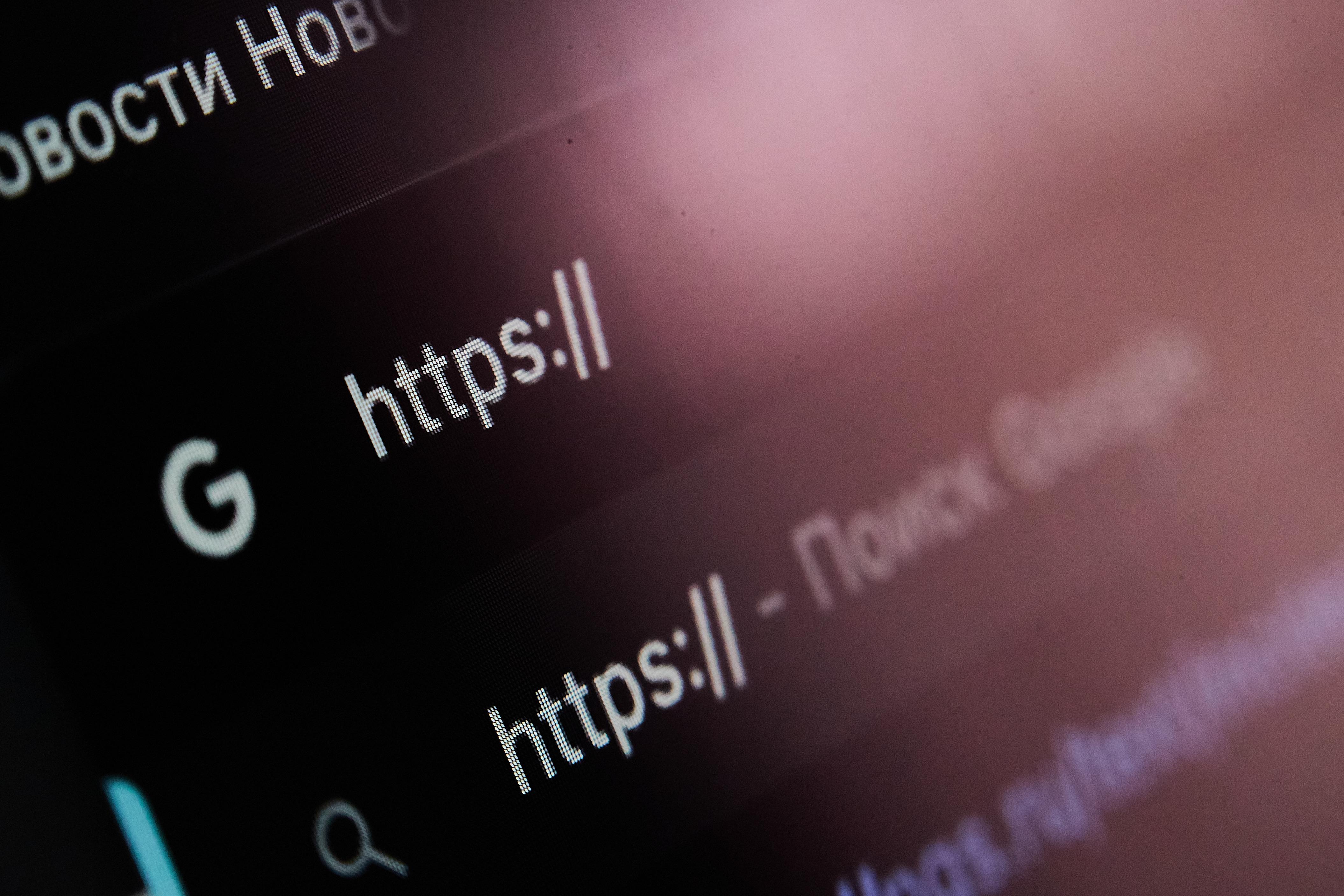 Не работают ни ChatGPT, ни Claude, ни Gemini. У нейросетей произошел массовый сбой — что об этом известно