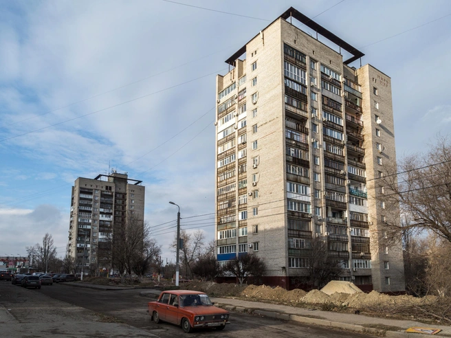 Жителей пострадавшего дома разместили в пункте временного размещения. | Источник: Константин Завриков / V1.RU
