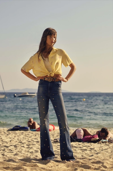 В мечтах о море и новой коллекции Sandro | woman.ru