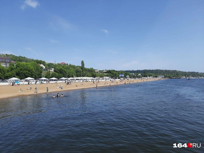 В этом году в Саратове появился второй пляж | Источник: Сергей Гендин / 164.RU