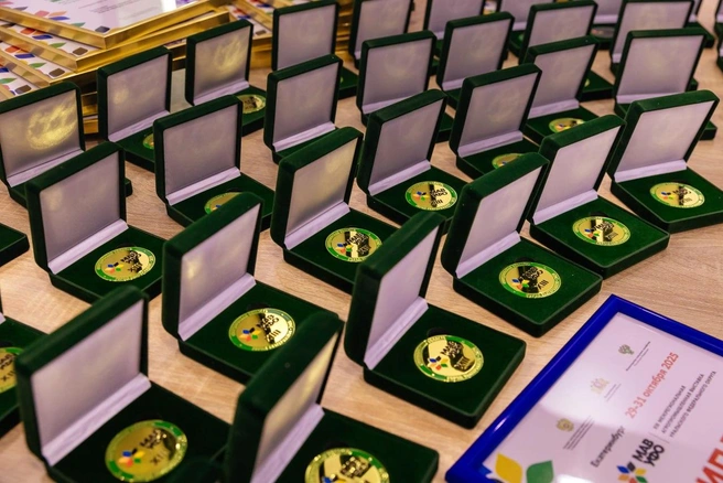 34 золотые, 5 серебряных и 2 бронзовые медали завоевали тюменские бренды на конкурсе «Лучший продукт — 2025» | Источник: Департамент АПК Тюменской области