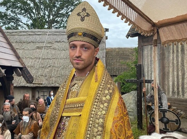 Создатель «Викингов» снимет историческую драму о короле Норвегии Эйрике Кровавой Секире и его жене