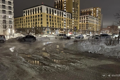 Авария в Новосибирске привела к затоплению микрорайона водой