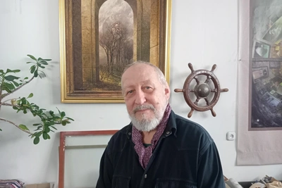 Как художник Коваль стал чертом на школьном утреннике