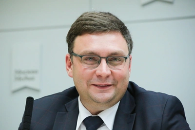 Замдиректора «Знания» арестован за растрату