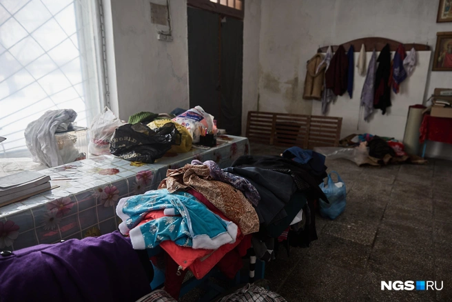 В приходе собрали помощь  | Источник: Александр Ощепков / NGS.RU